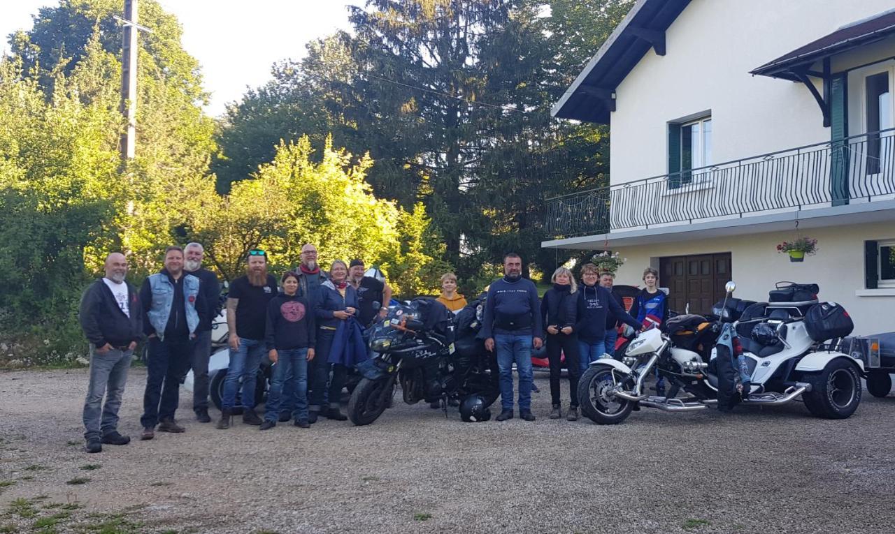 Gite Grande Capacite Au Calme Circuit Cascades Du Herisson Bonlieu Exterior photo